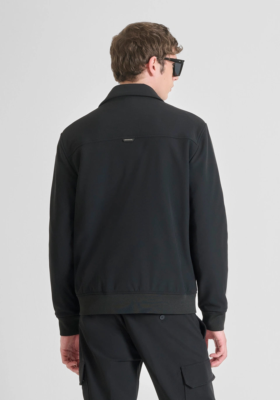 GIACCA REGULAR FIT IN TESSUTO LEGGERO CON ECO-IMBOTTITURA DUPONT SORONA