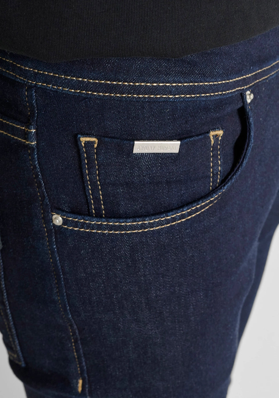 JEANS "OZZY" TAPERED FIT IN DENIM BLU