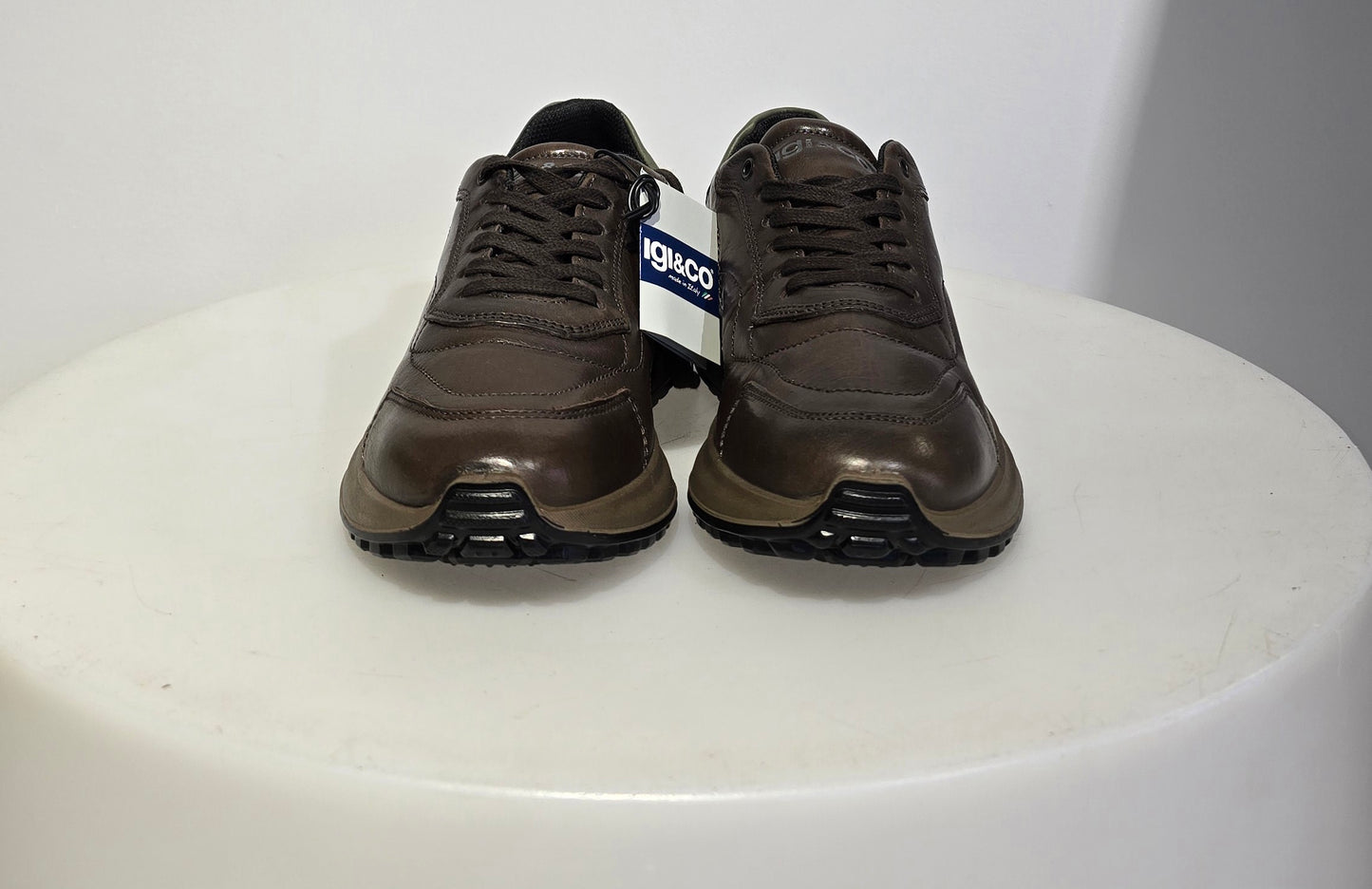 sneakers interactive