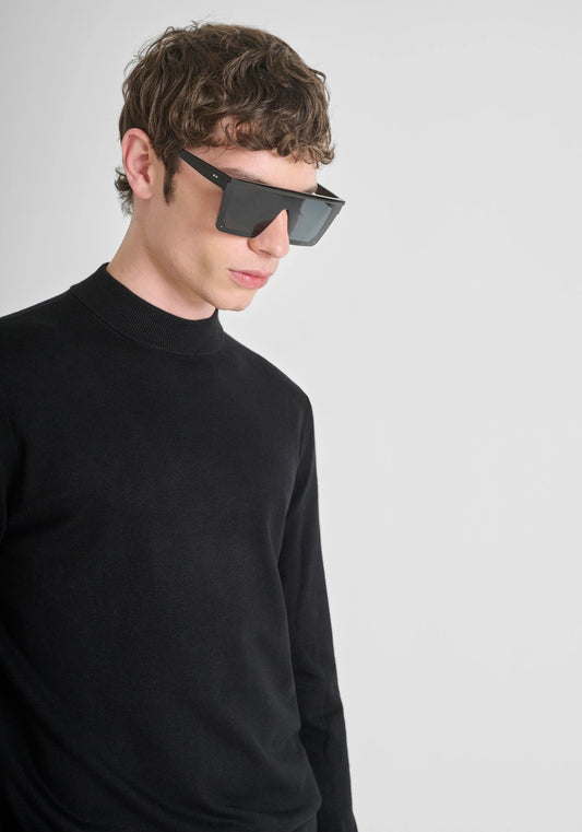 MAGLIA SLIM FIT IN MISTO VISCOSA ELASTICA CON COLLETTO